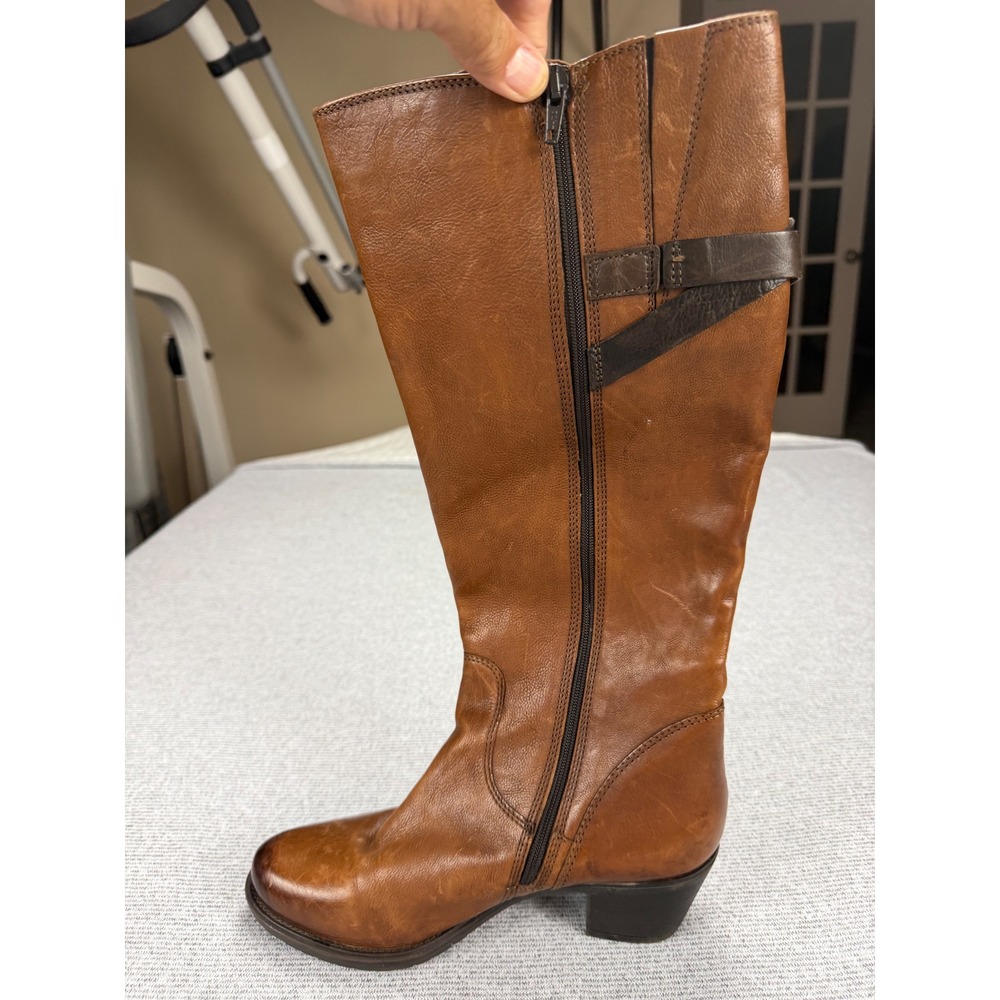 Clarks Maymie Stellar Cognac Leather Tall Riding Boots Block Heel Womens 8M - Picture 16 of 16